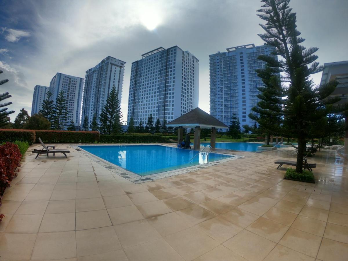 Breezy Nest Staycation At Wind Residences Tagaytay タガイタイ エクステリア 写真