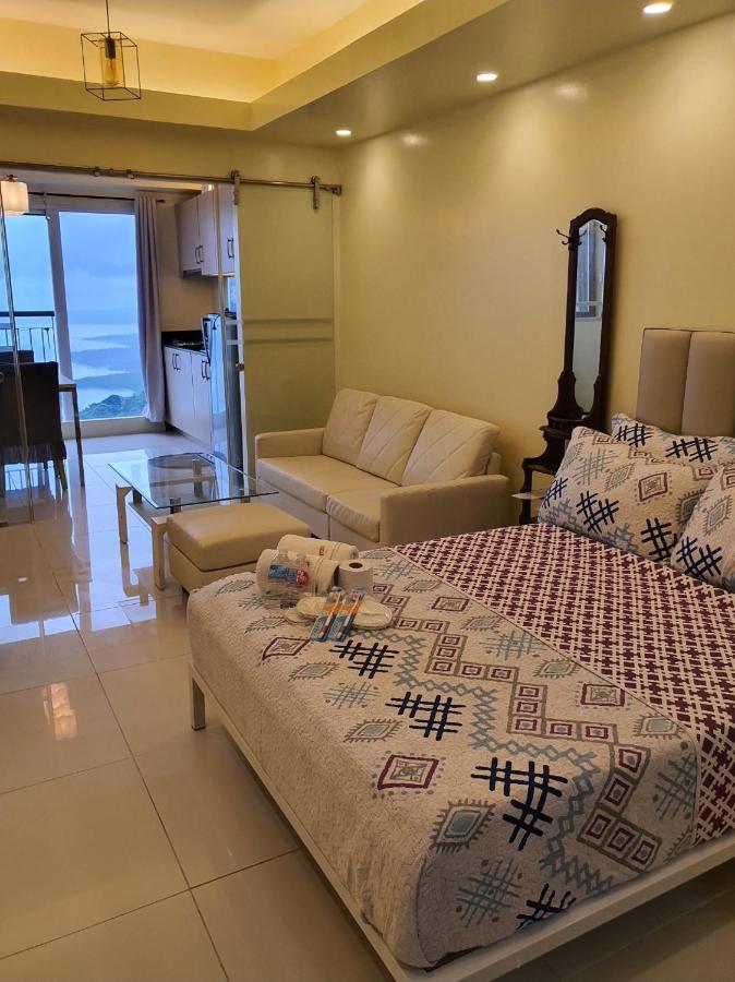 Breezy Nest Staycation At Wind Residences Tagaytay タガイタイ エクステリア 写真
