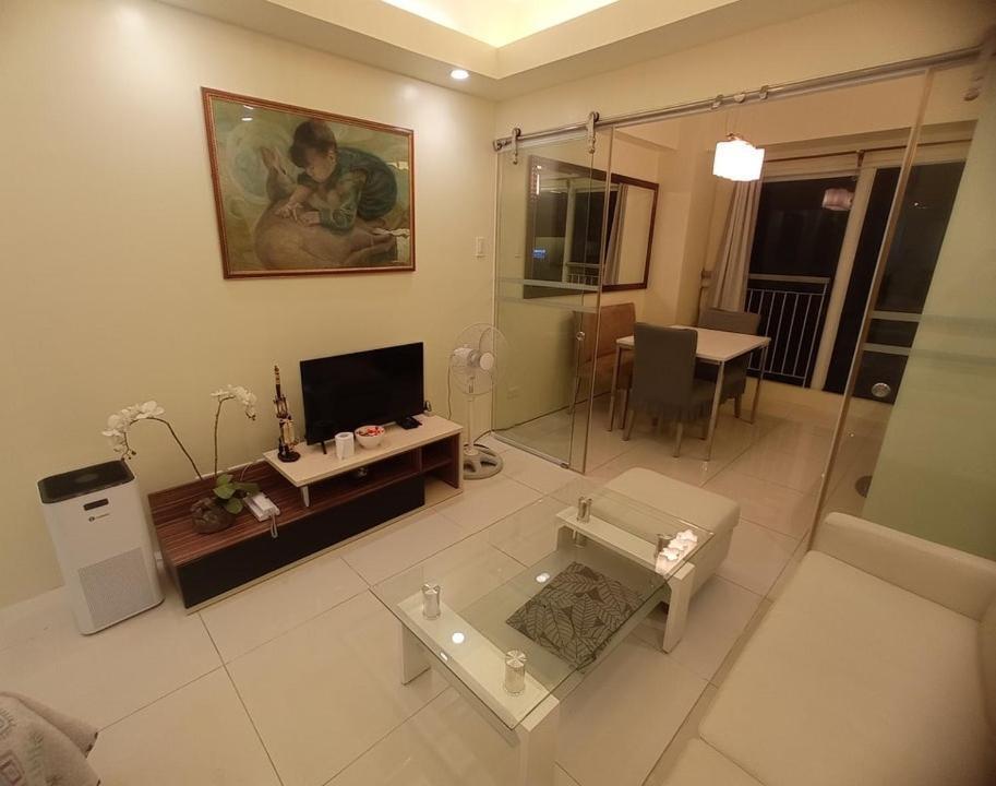 Breezy Nest Staycation At Wind Residences Tagaytay タガイタイ エクステリア 写真